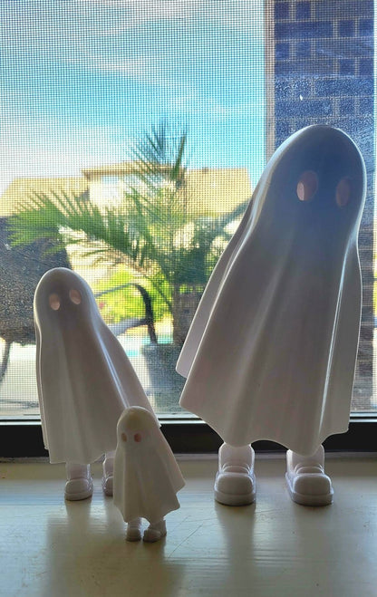 Zou Ghosts! 3D printed ghost with movable feets, as seen on tik tok. Halloween decoration.