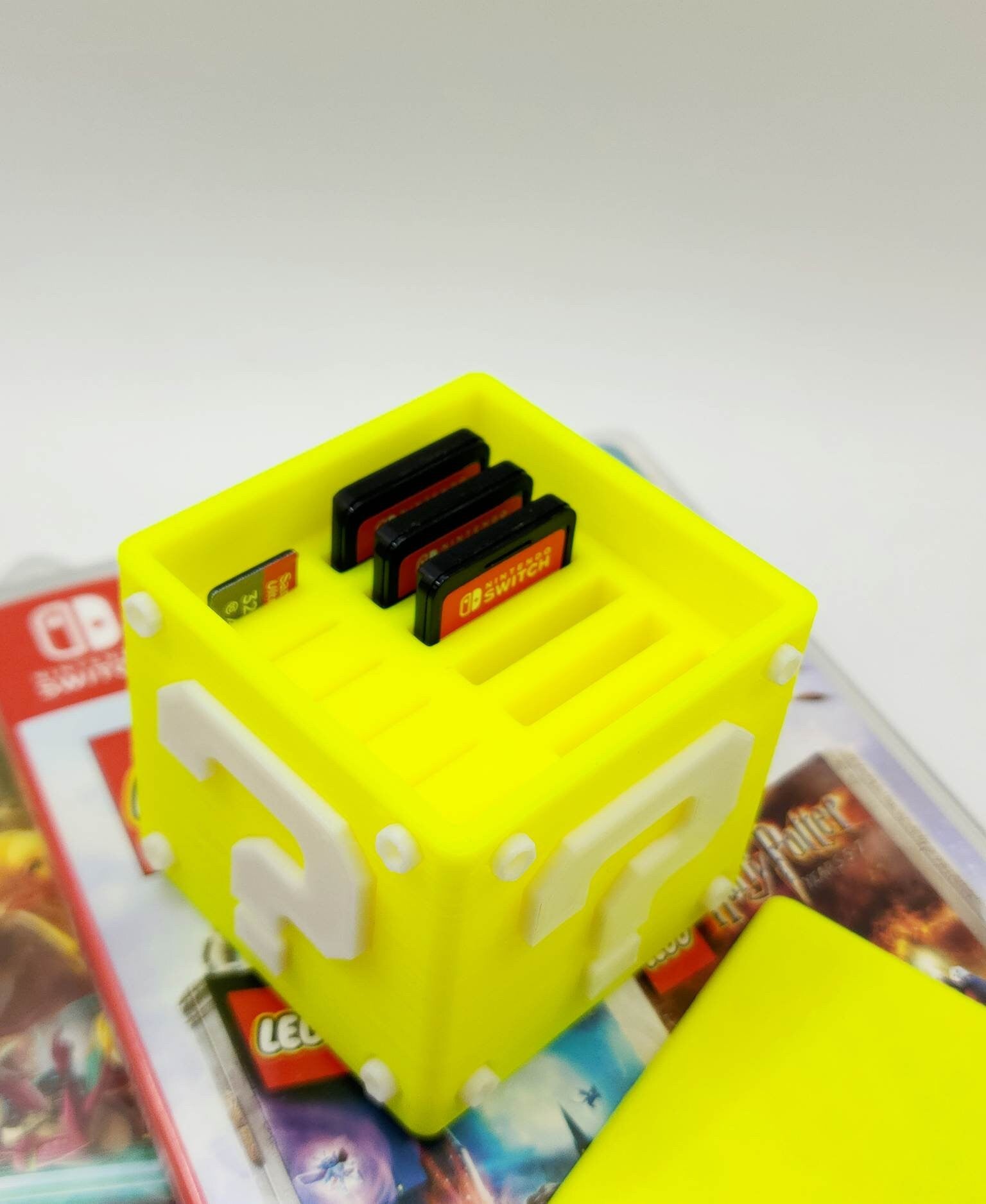 3D printed Nintendo Switch Game Holder.