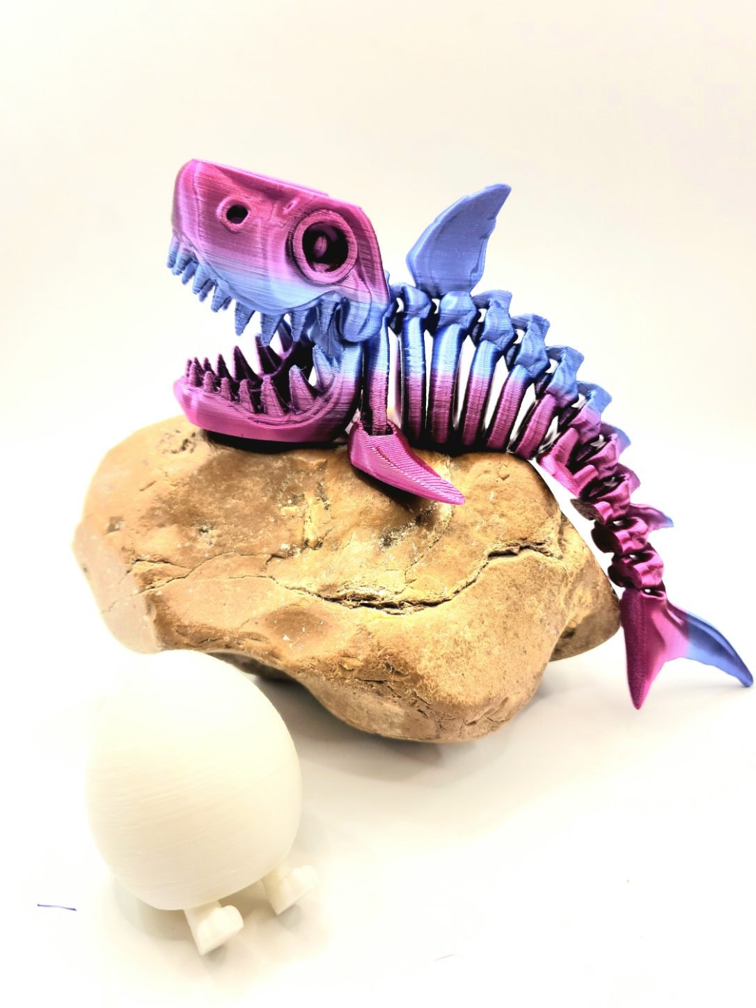 3D printed articulated skeleton shark with movable mouth. Fidget sensory toy, desktop toy.