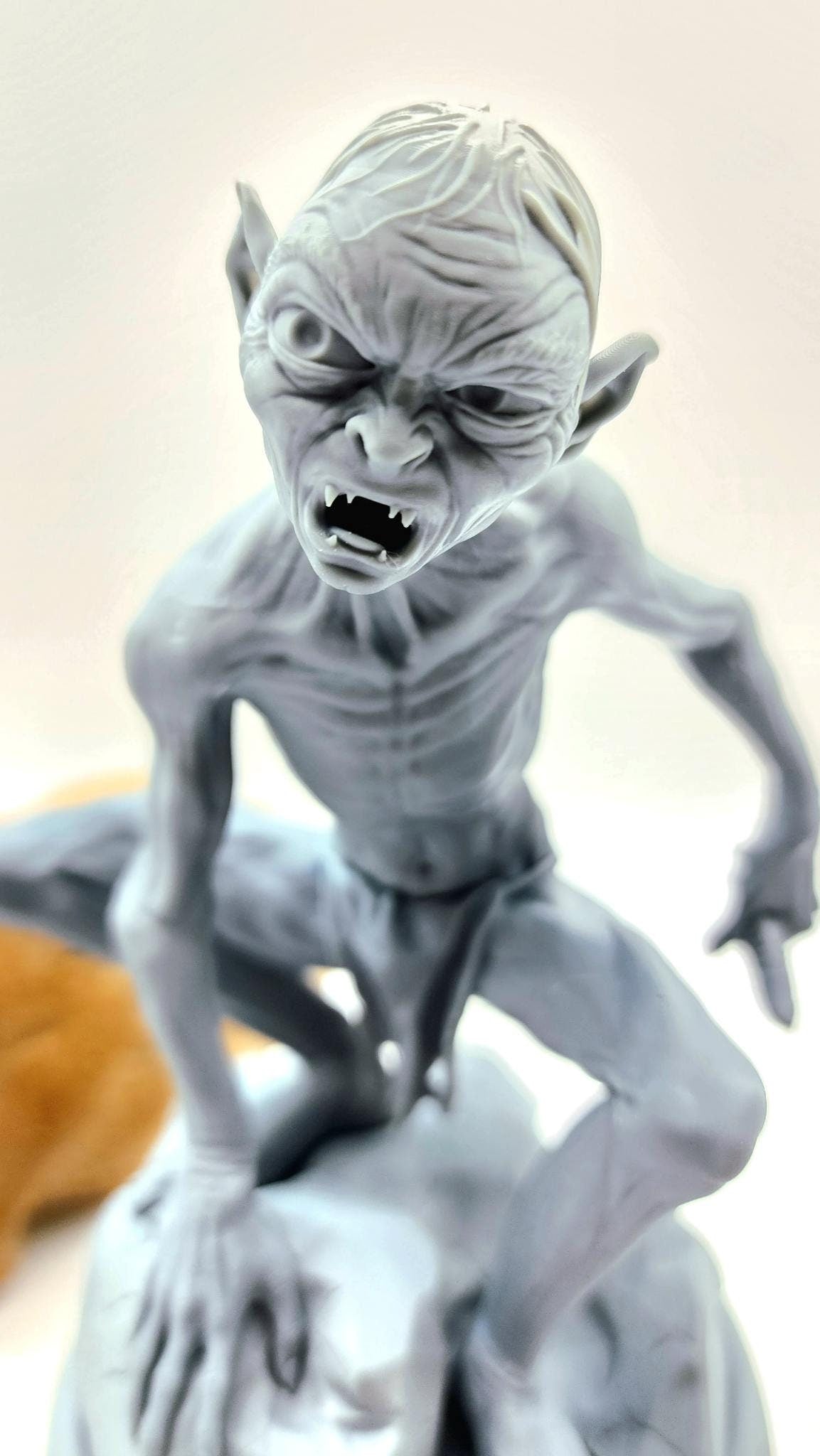 3D 14k resin printed Gollum from Lord of the Ring series. FAN ART, desktop decoration, toy.