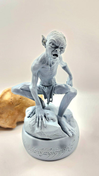 3D 14k resin printed Gollum from Lord of the Ring series. FAN ART, desktop decoration, toy.