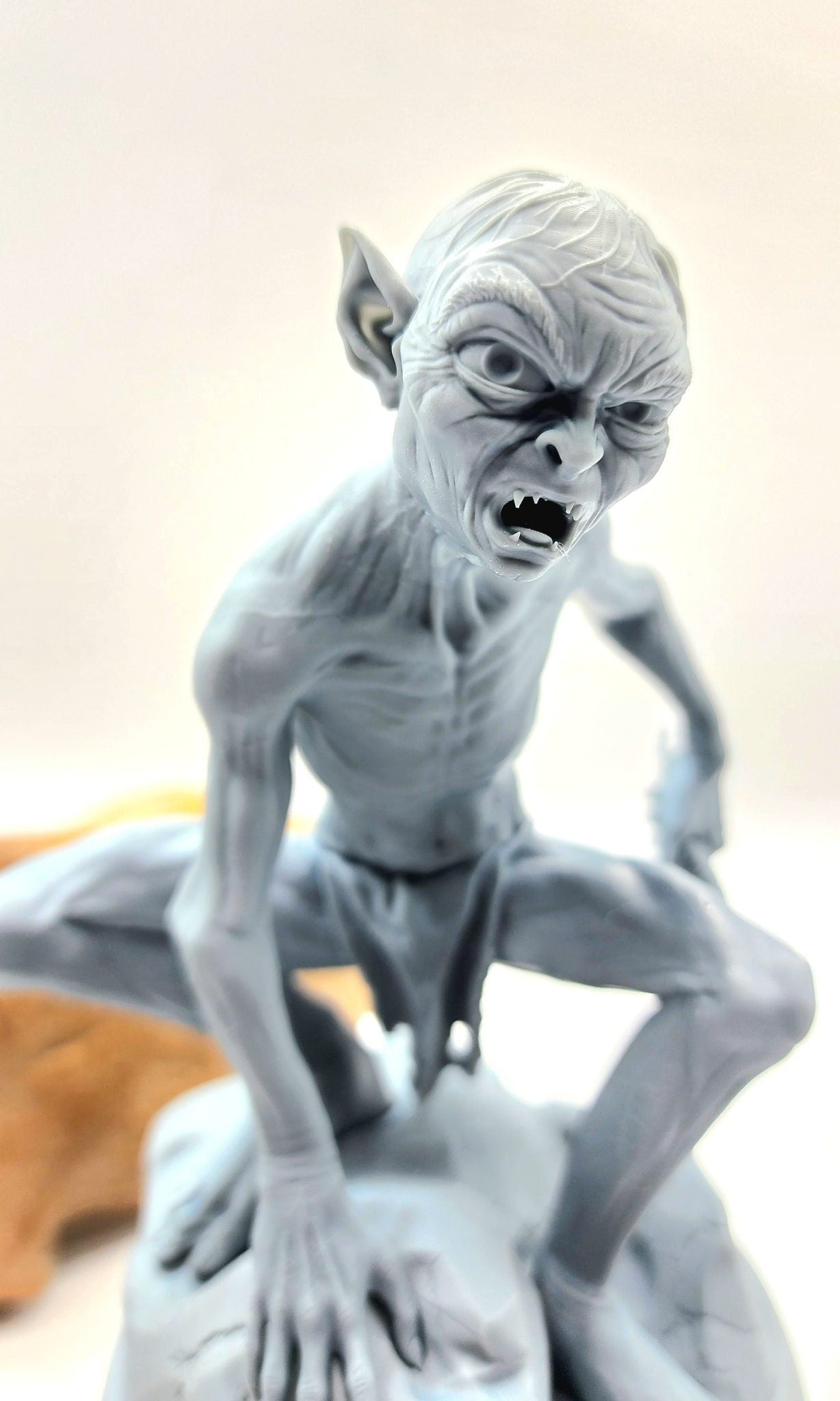 3D 14k resin printed Gollum from Lord of the Ring series. FAN ART, desktop decoration, toy.