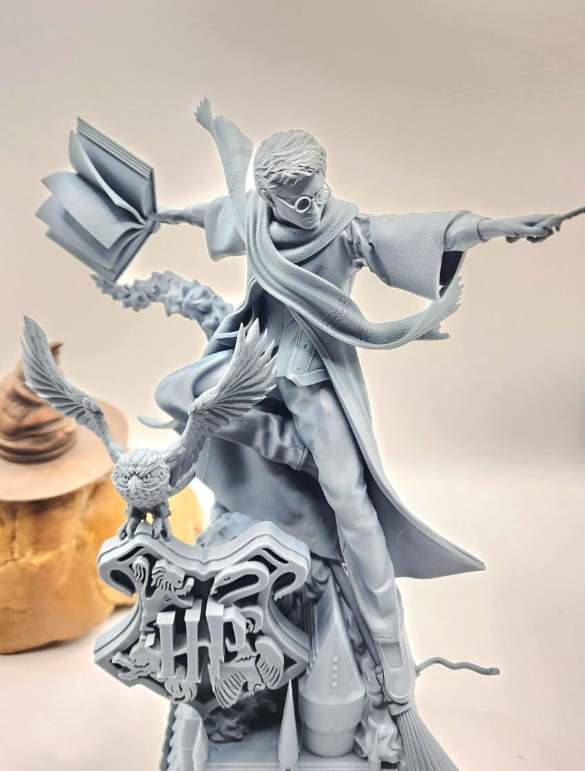 8k resin printed Harry Potter statue. Fan art, desktop decoration.