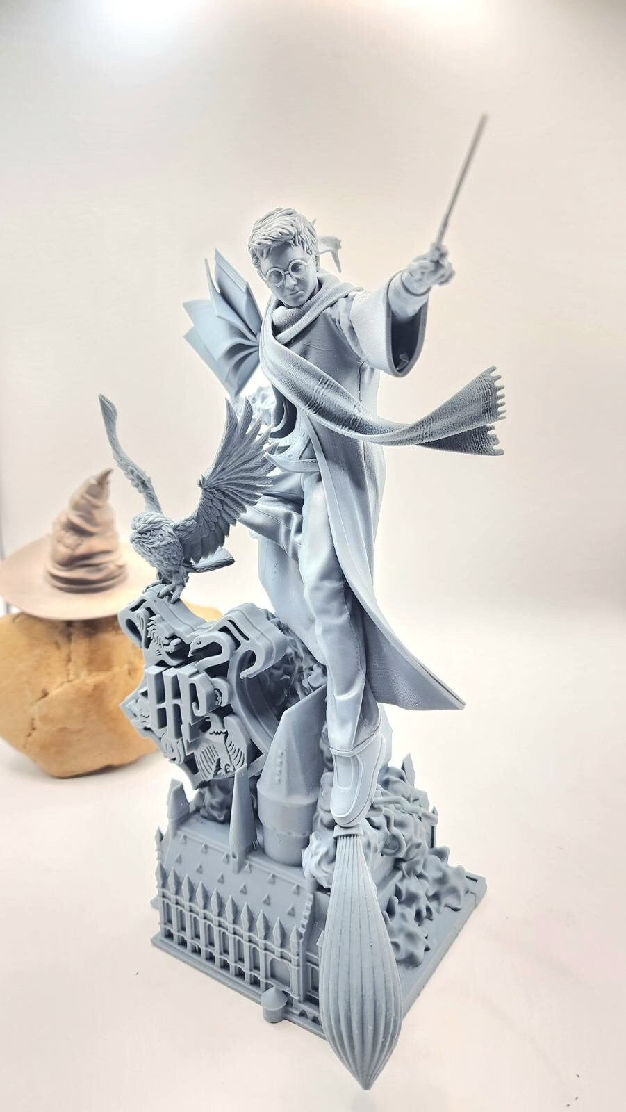 8k resin printed Harry Potter statue. Fan art, desktop decoration.