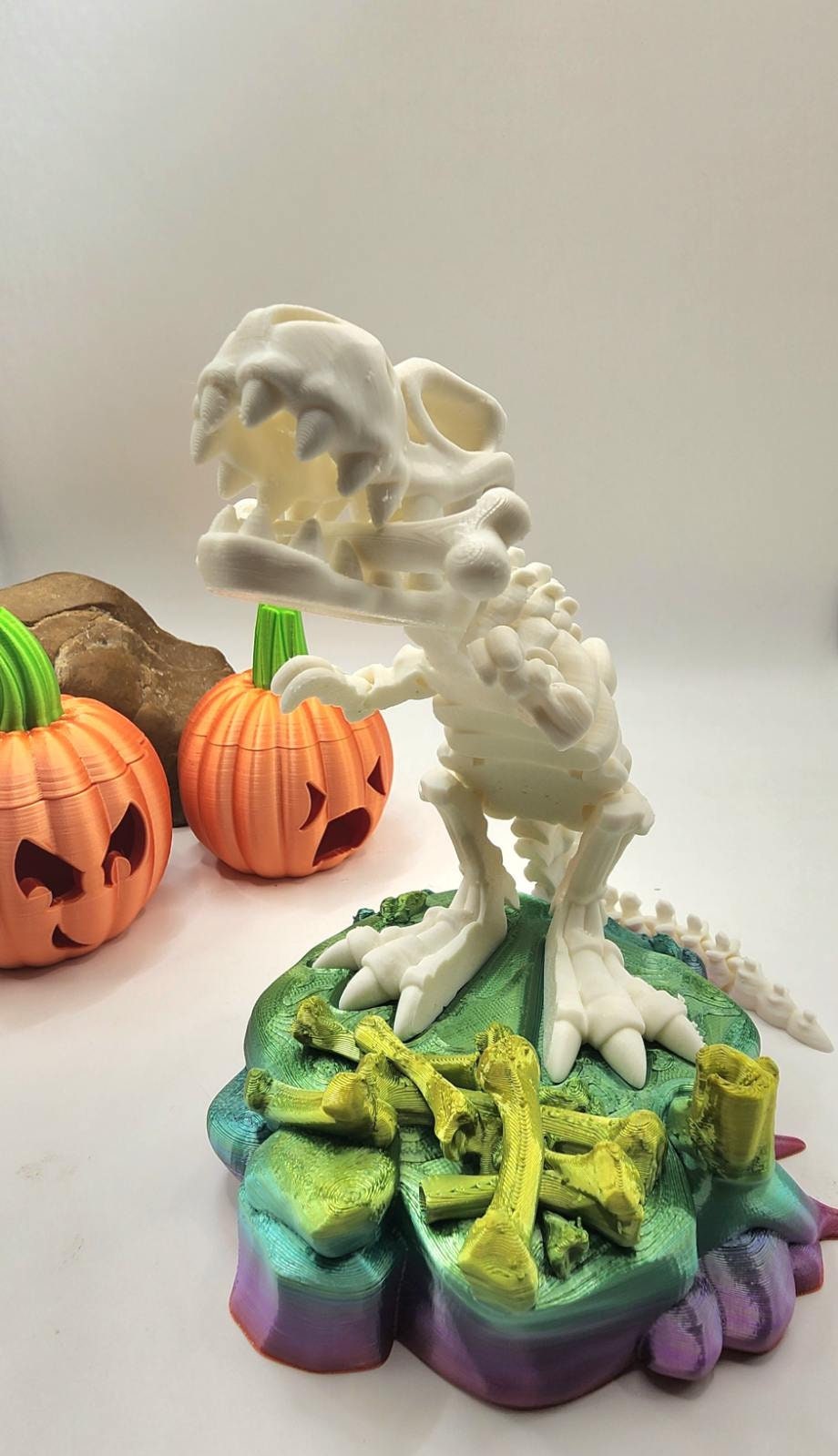 3D printed articulate skeletal T Rex fidget, sensory toy.