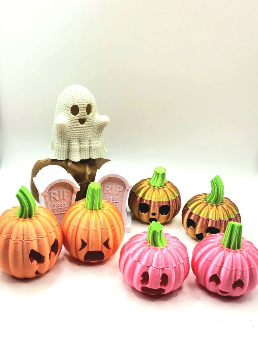 3D printed Jack O lantern with tea light. Halloween decorations.