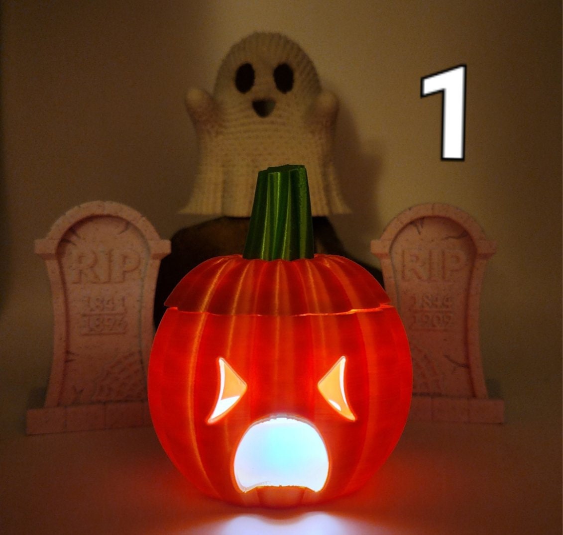 3D printed Jack O lantern with tea light. Halloween decorations.