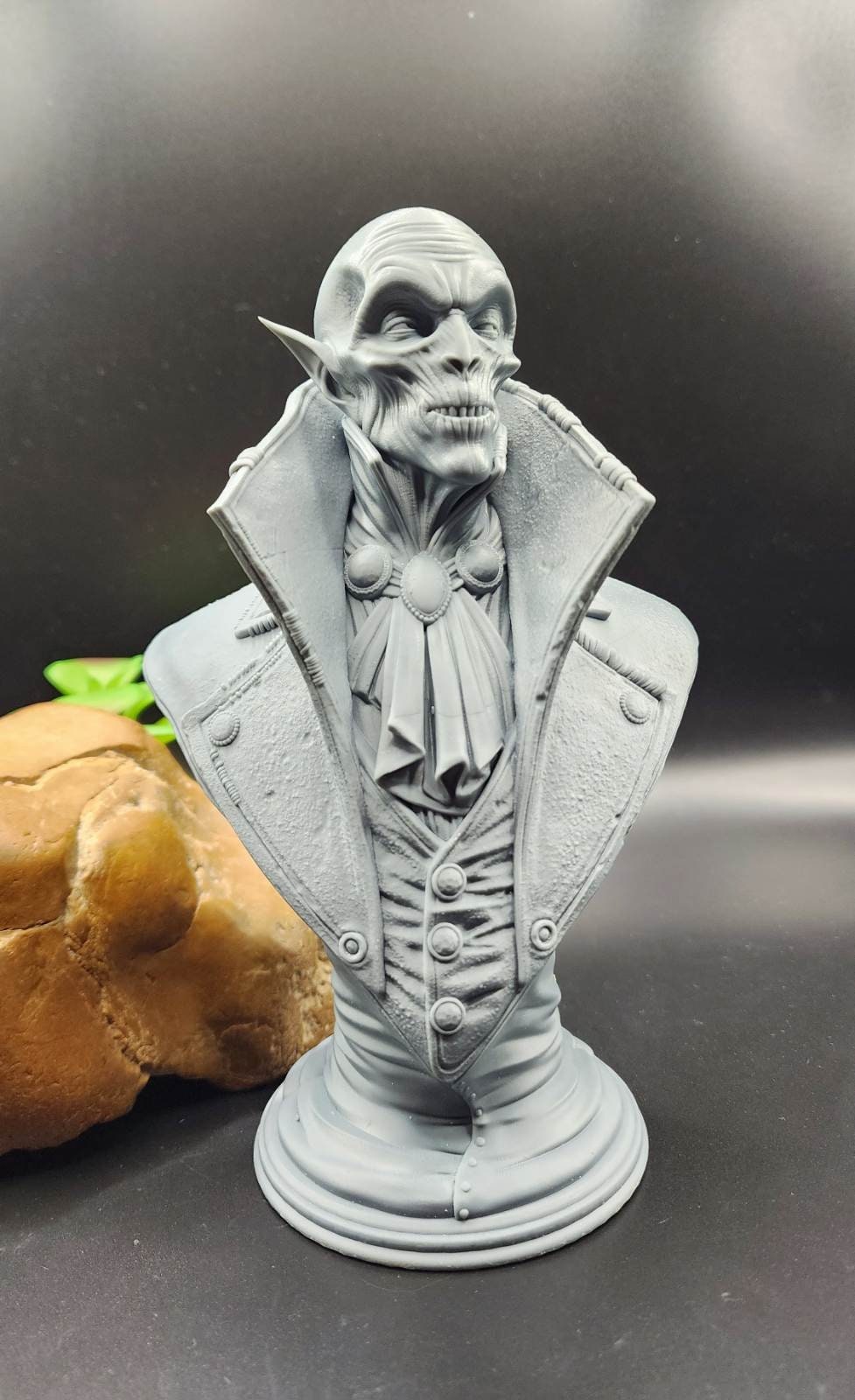 Nosferatu 8k resin printed bust, desktop art, fan art, desktop decoration.