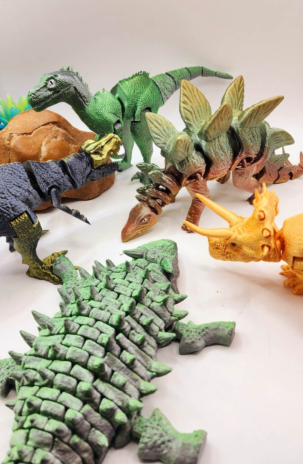 Jurassic dinosaurs collections, articulated fidget toy.