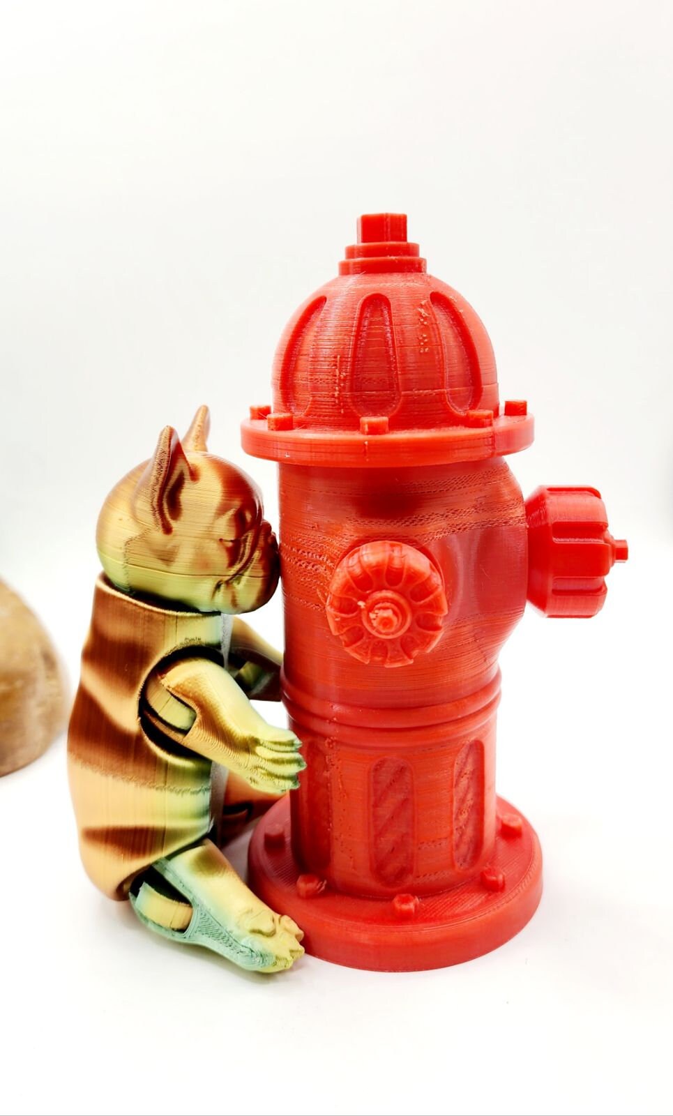 3D printed british bulldog, articulated fidget sensory toy. With an optional fire hydrant.