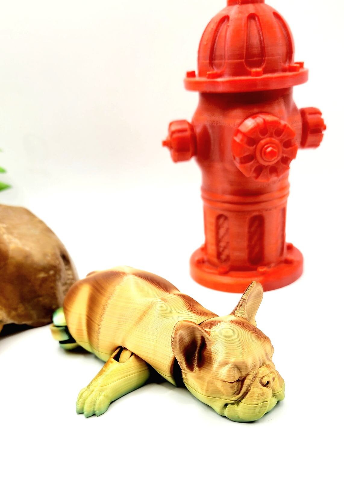 3D printed british bulldog, articulated fidget sensory toy. With an optional fire hydrant.