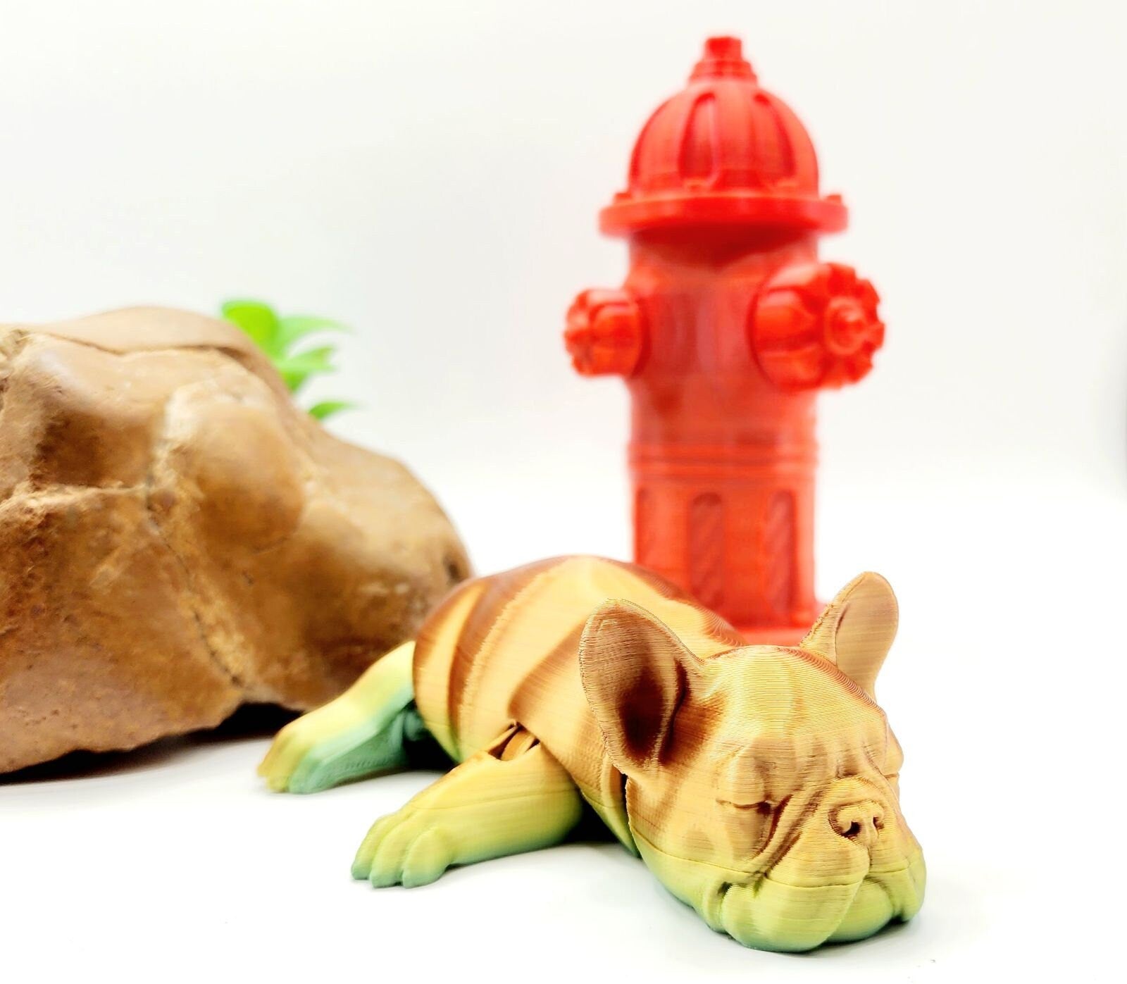 3D printed british bulldog, articulated fidget sensory toy. With an optional fire hydrant.