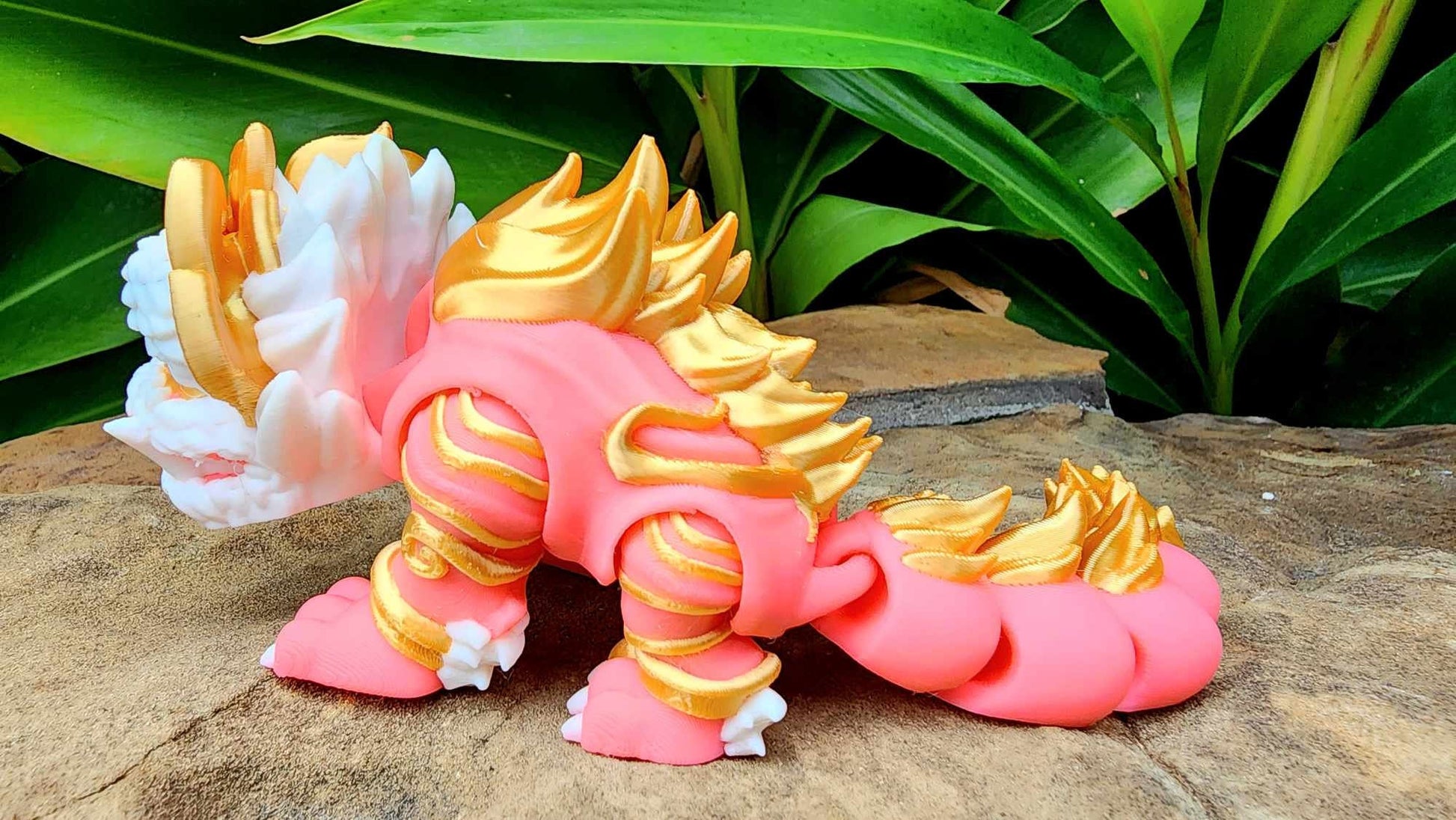 Articulated Dancing Lion fidget toy, sensory toy, desktop decoration.