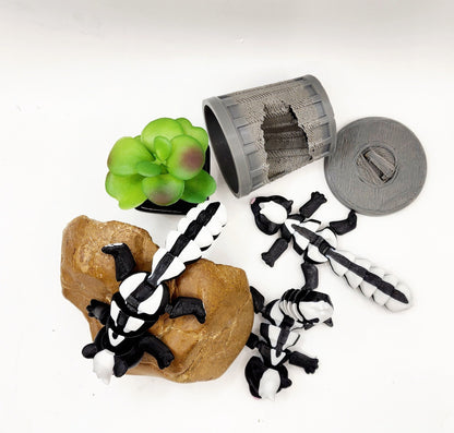 3D printed articulated Skunk fidget toy, sensory toy.