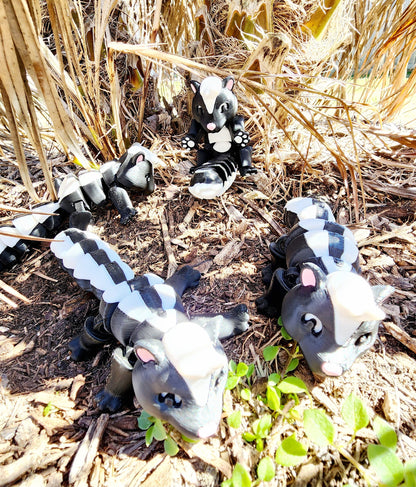 3D printed articulated Skunk fidget toy, sensory toy.