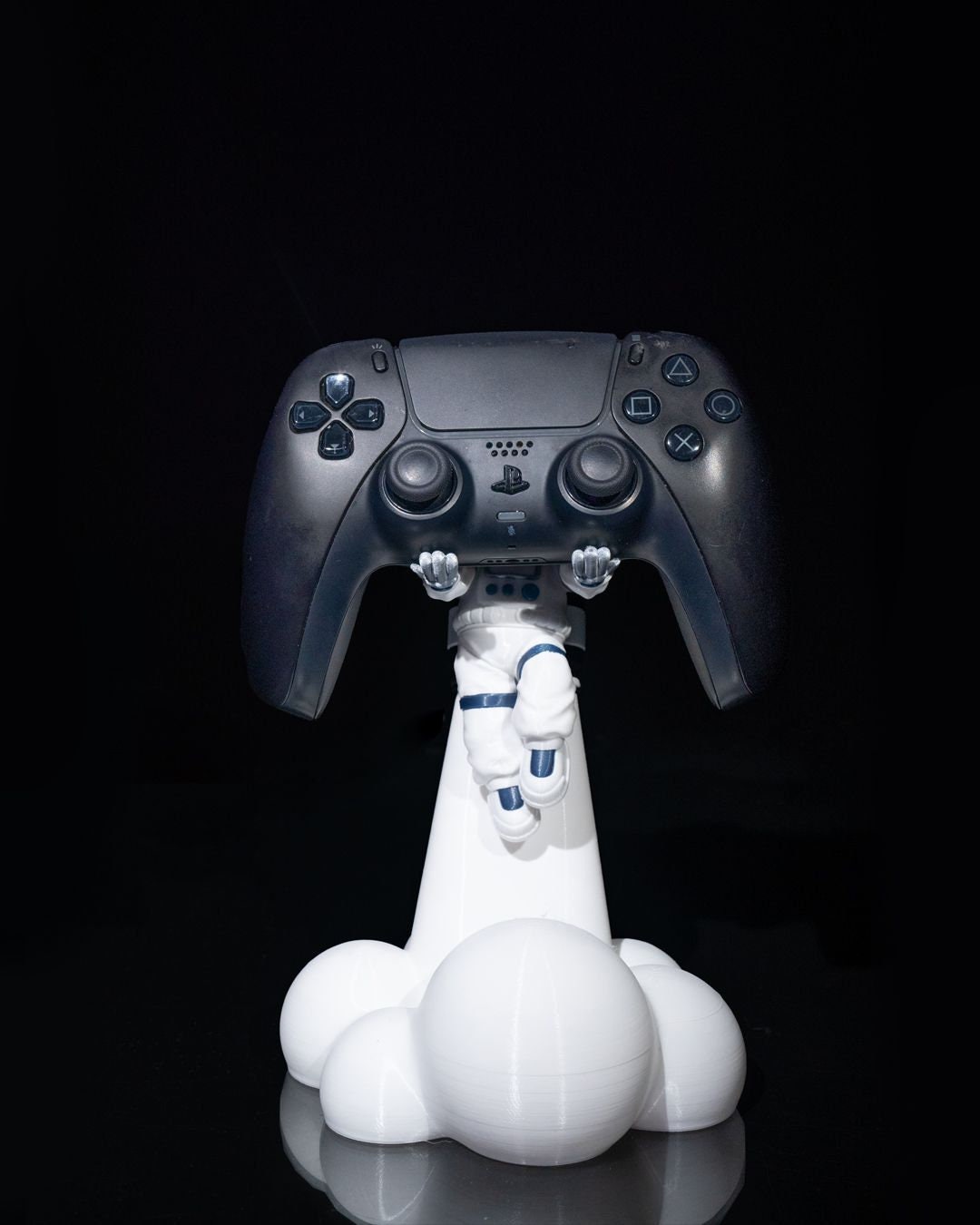 3D Printing Astronault Desktop Decoration, Game Controller Holder.