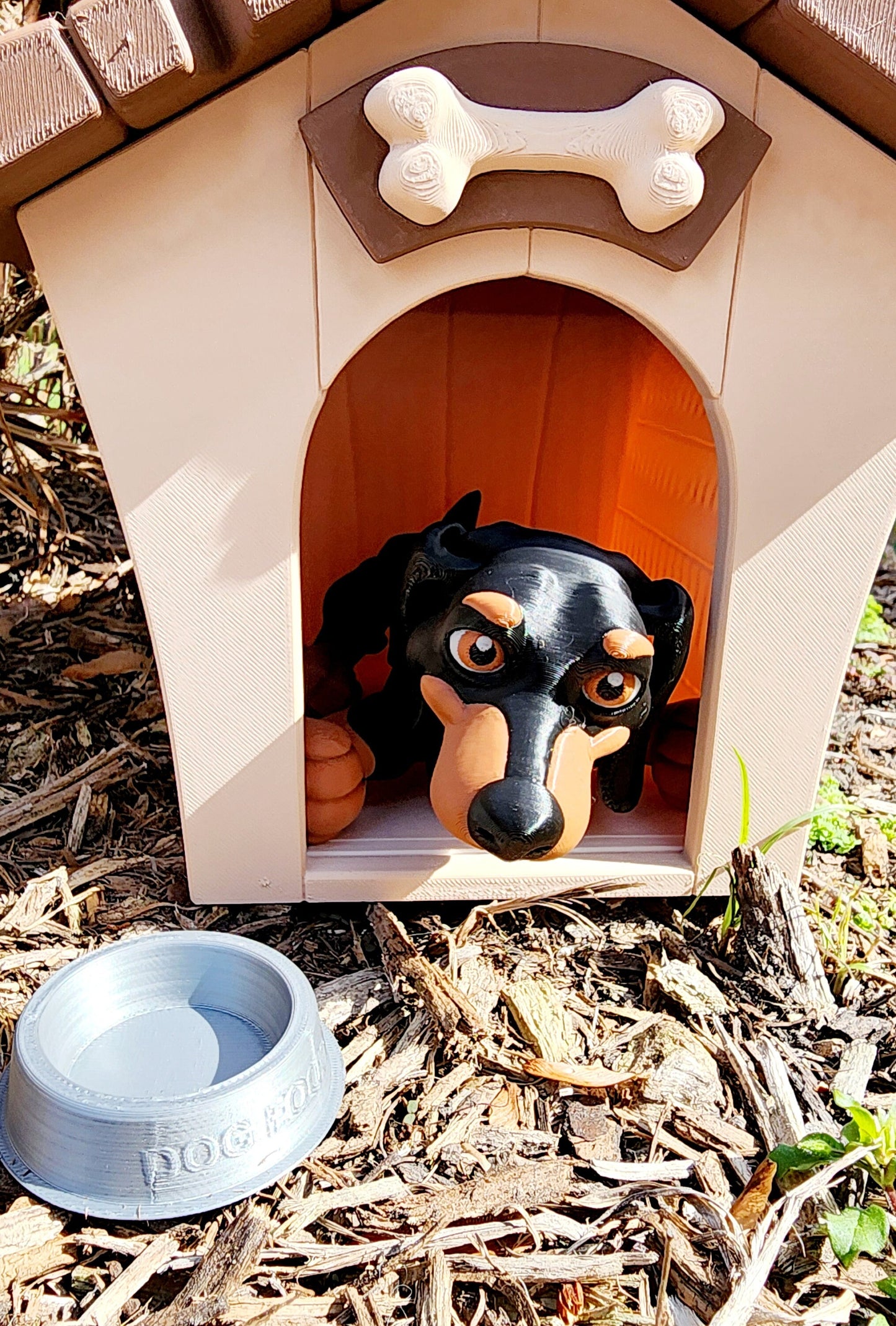 3D printed articulate Dachshund with a Kennel, and bowl. Fidget, sensory toy.