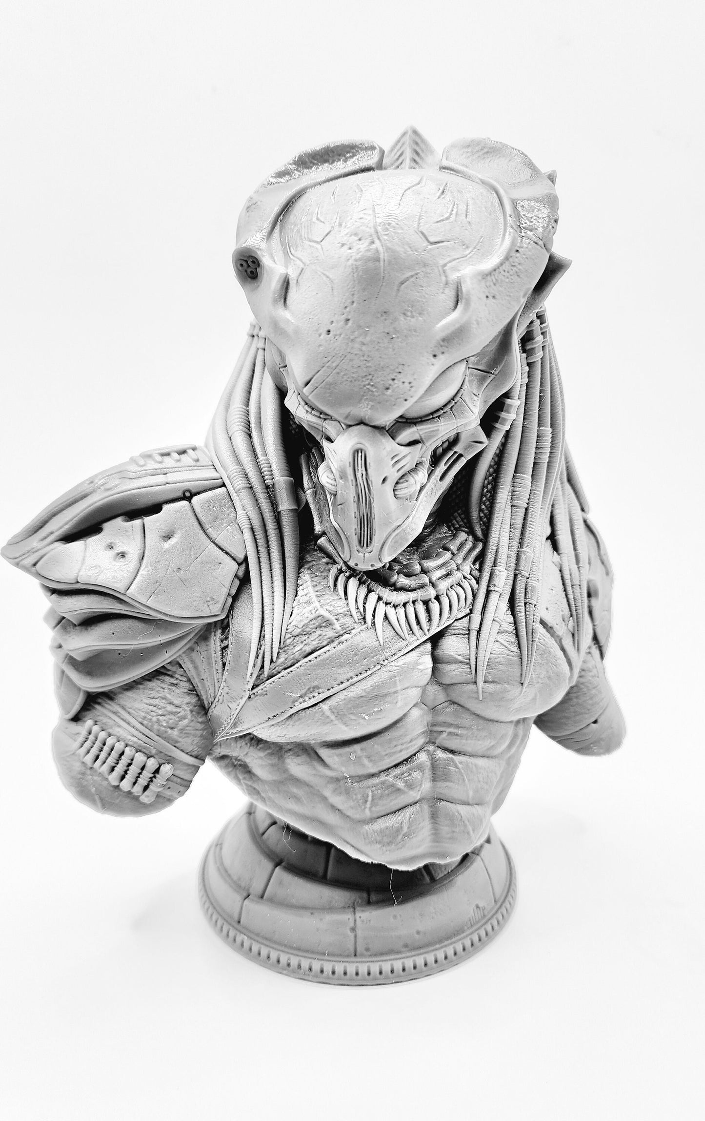 3D 14k resin printed Predator bust. Desk Decoration. Fan art.