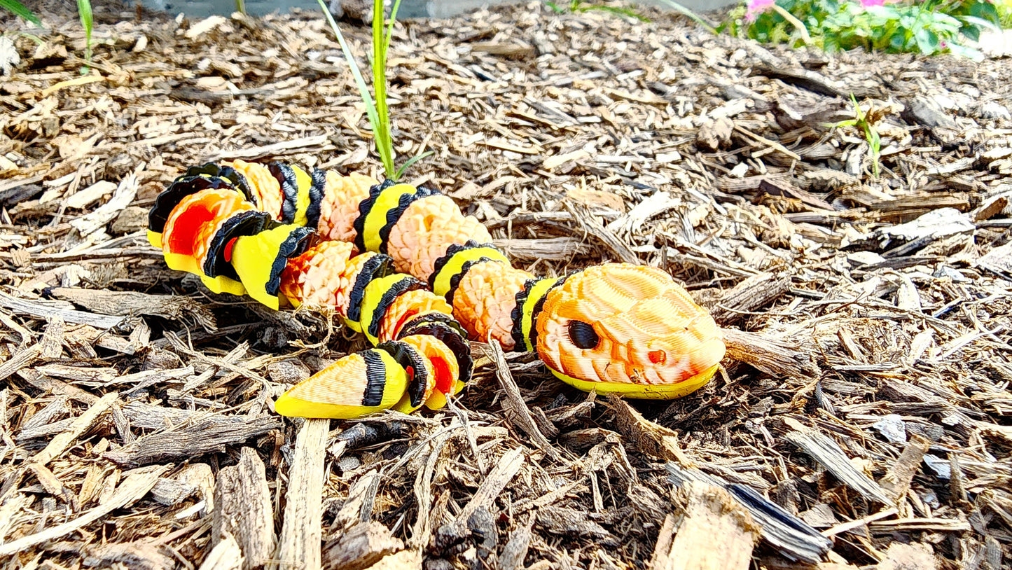 3D printed articulated Coral Snake, King Snake fidget sensory toy, desk toy.