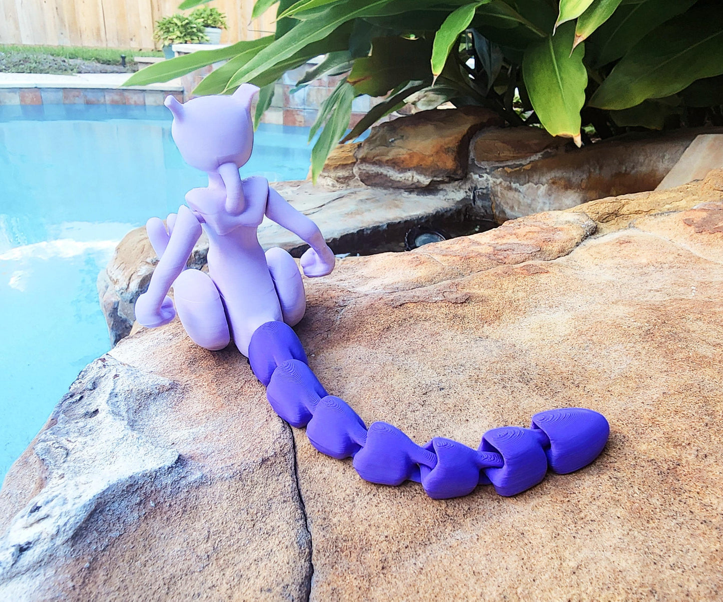 3D printed articulated Mewtwo fidget toy, sensory toy, desktop toy.