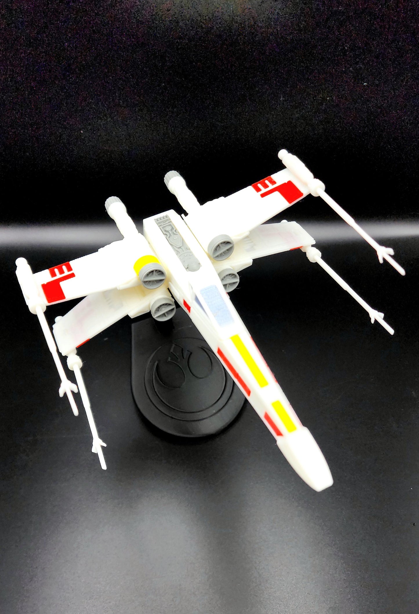 3D printed articulate X-Wing fighter. Action Figure, Desktop Decoration. Fan art.