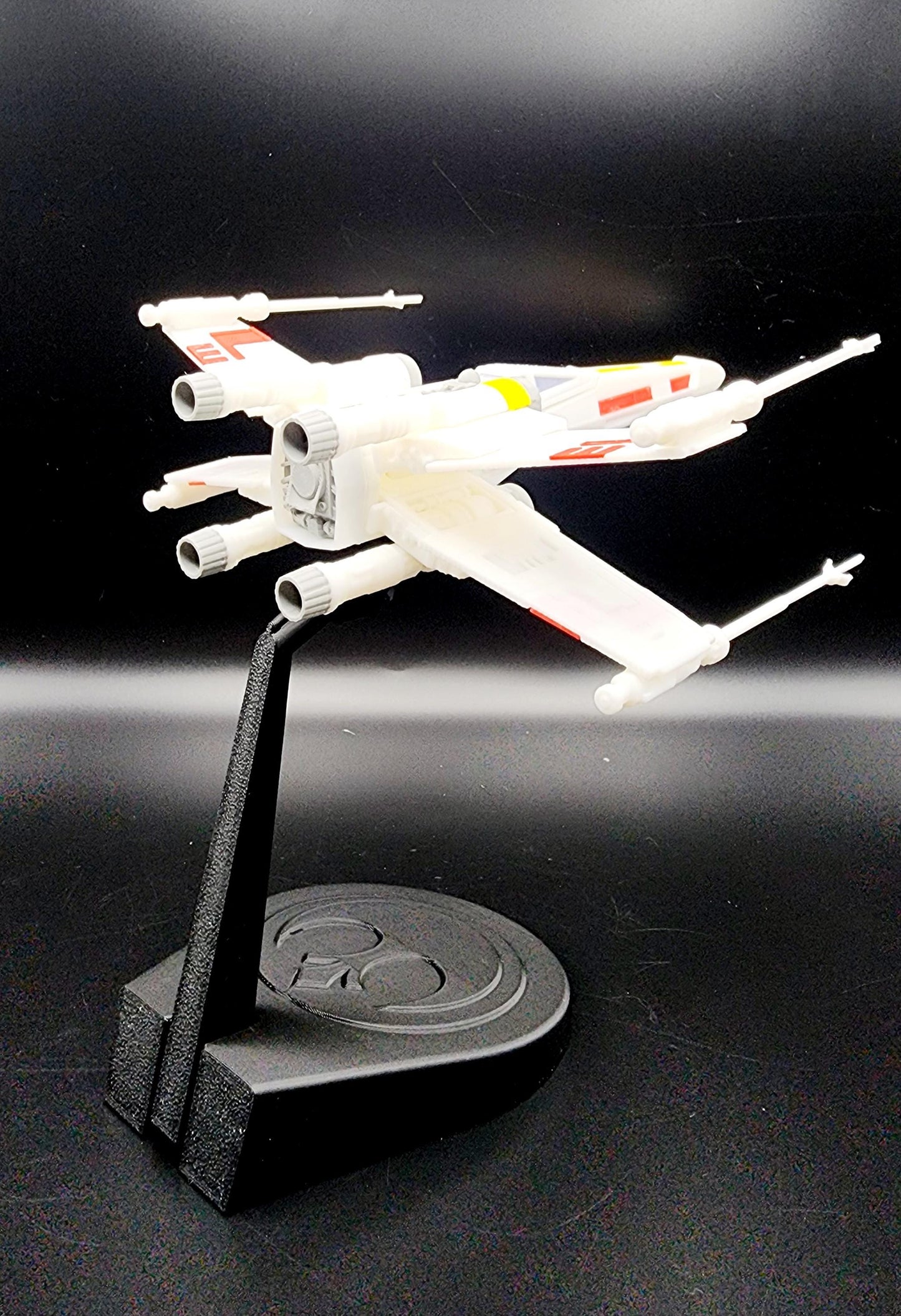 3D printed articulate X-Wing fighter. Action Figure, Desktop Decoration. Fan art.