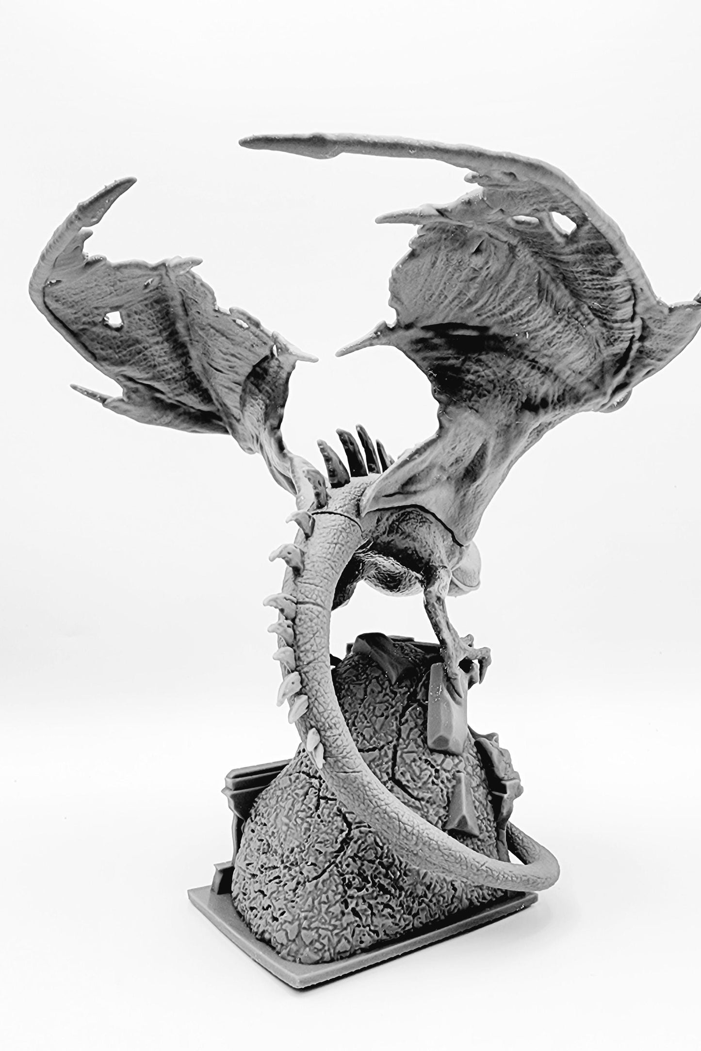 3D 14k resin printed statue of Witch King of Angmar on a Fell Beast.