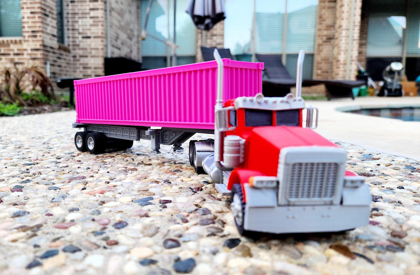 3D printed Peterbilt 379 desk decoration, action figure.